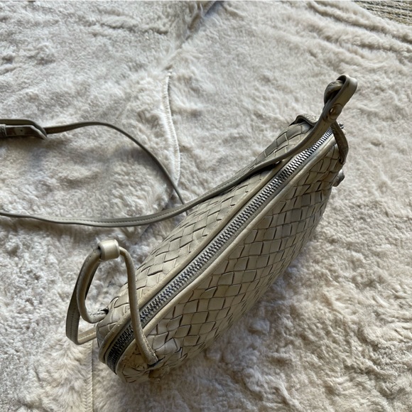 Bottega Veneta Intraciato Nodini Bag - Picture 9 of 16